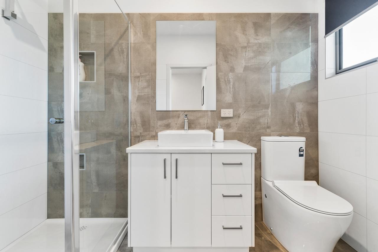 Rosewater Townhouses Dromana Bagian luar foto